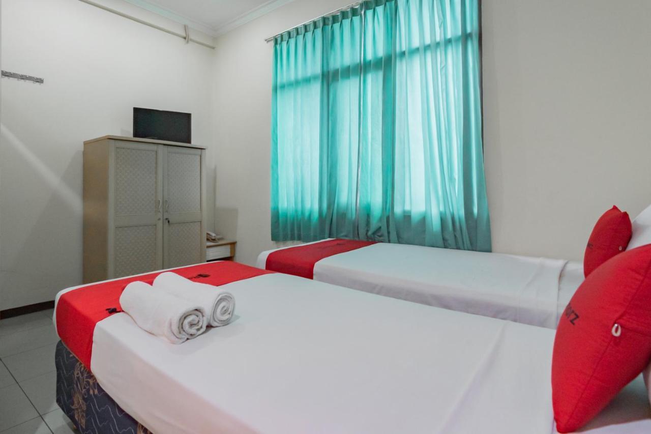 Reddoorz @ Achino Hotel Bandung Exteriör bild